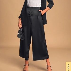 Lulus high waisted, wide leg pants